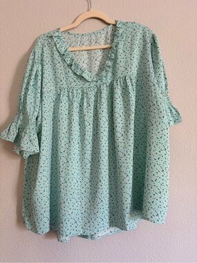 Light Mint Floral Ruffle-Neck Women's Top  3X